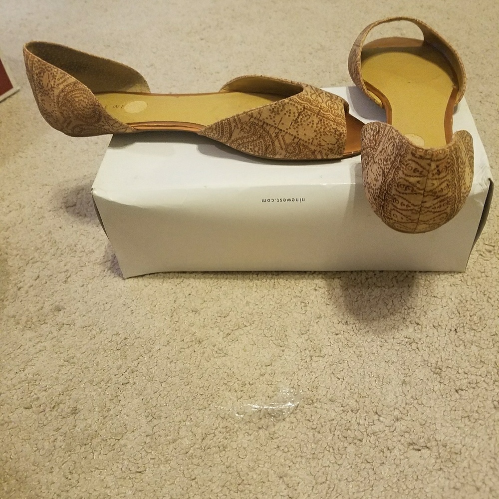 Flat open toe sandals